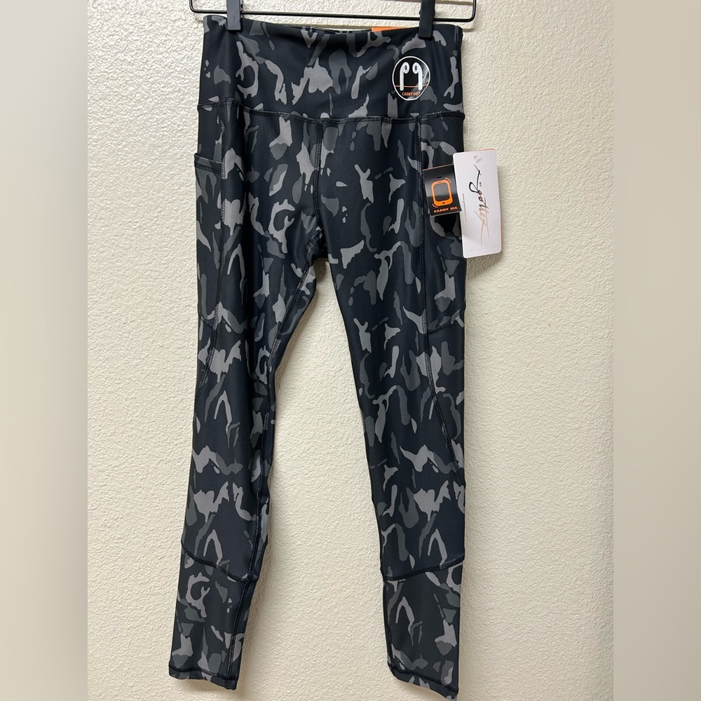 NWT X by Gottex Carry Me Camo Leggings
